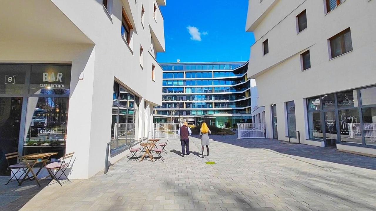 Ani's Newly Built Apartman
